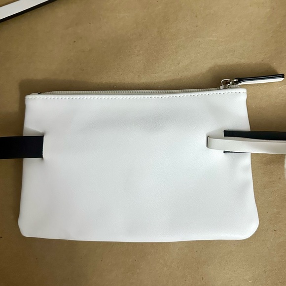 NWT - Calvin Klein White Belt Bag L/XL - Picture 3 of 11
